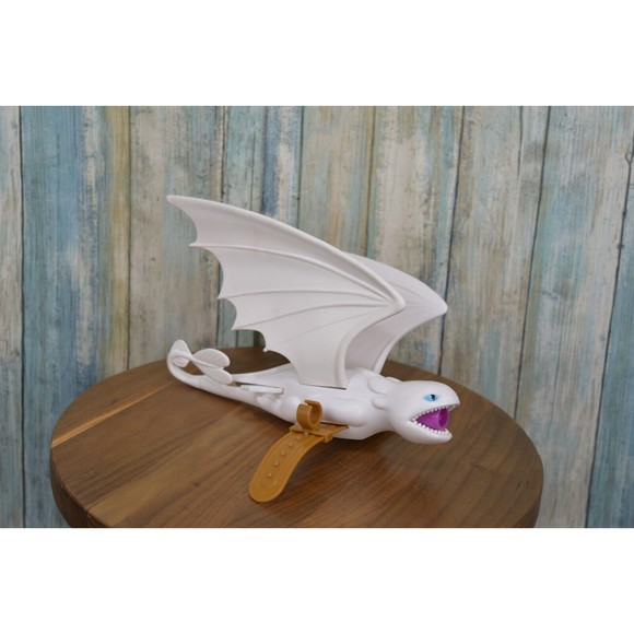 How To Train Your Dragon Lightfury Wrist Launcher Dart Gun DreamWorks - Picture 5 of 9